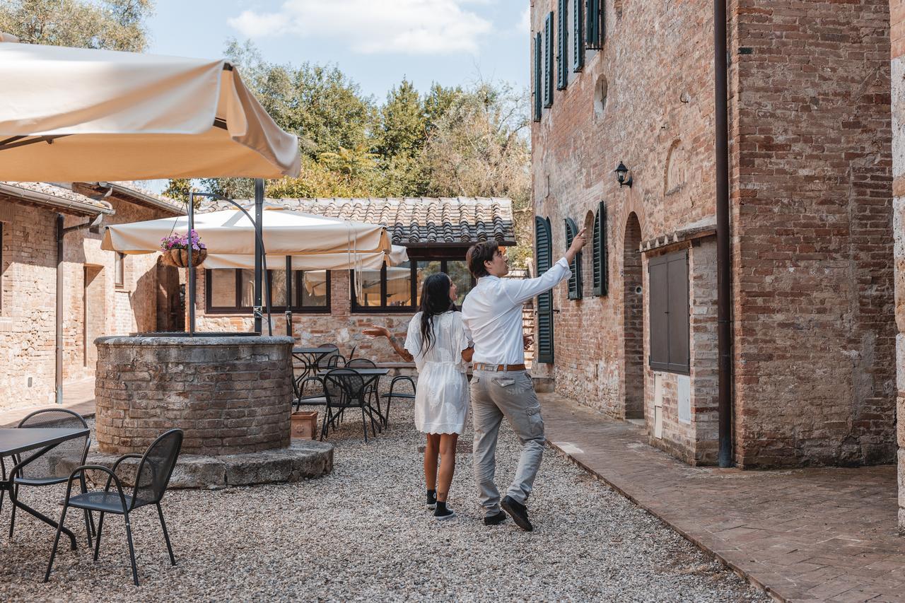 Il Borgo Di Terrensano Aparthotel Сиена Екстериор снимка