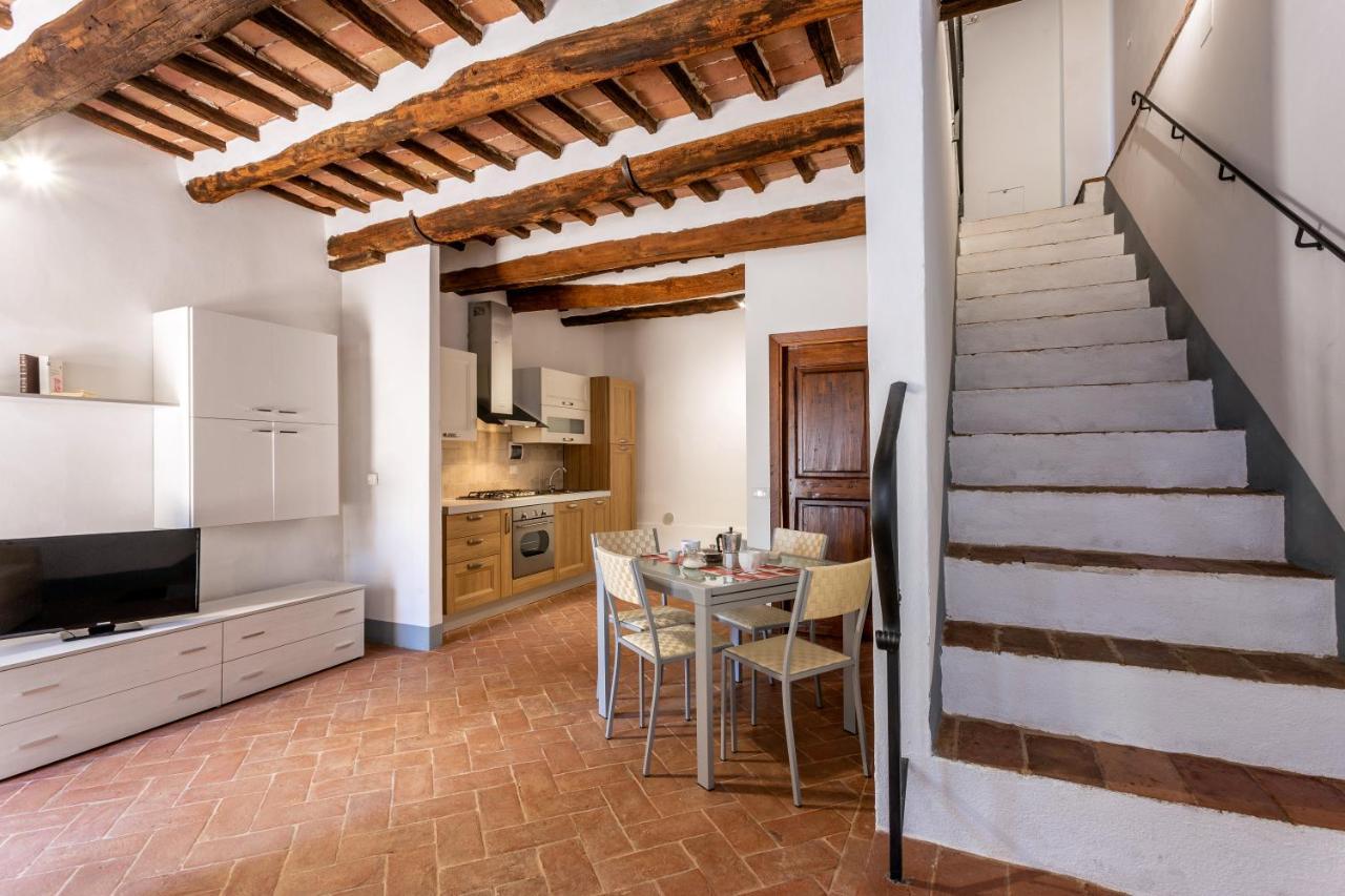 Il Borgo Di Terrensano Aparthotel Сиена Екстериор снимка