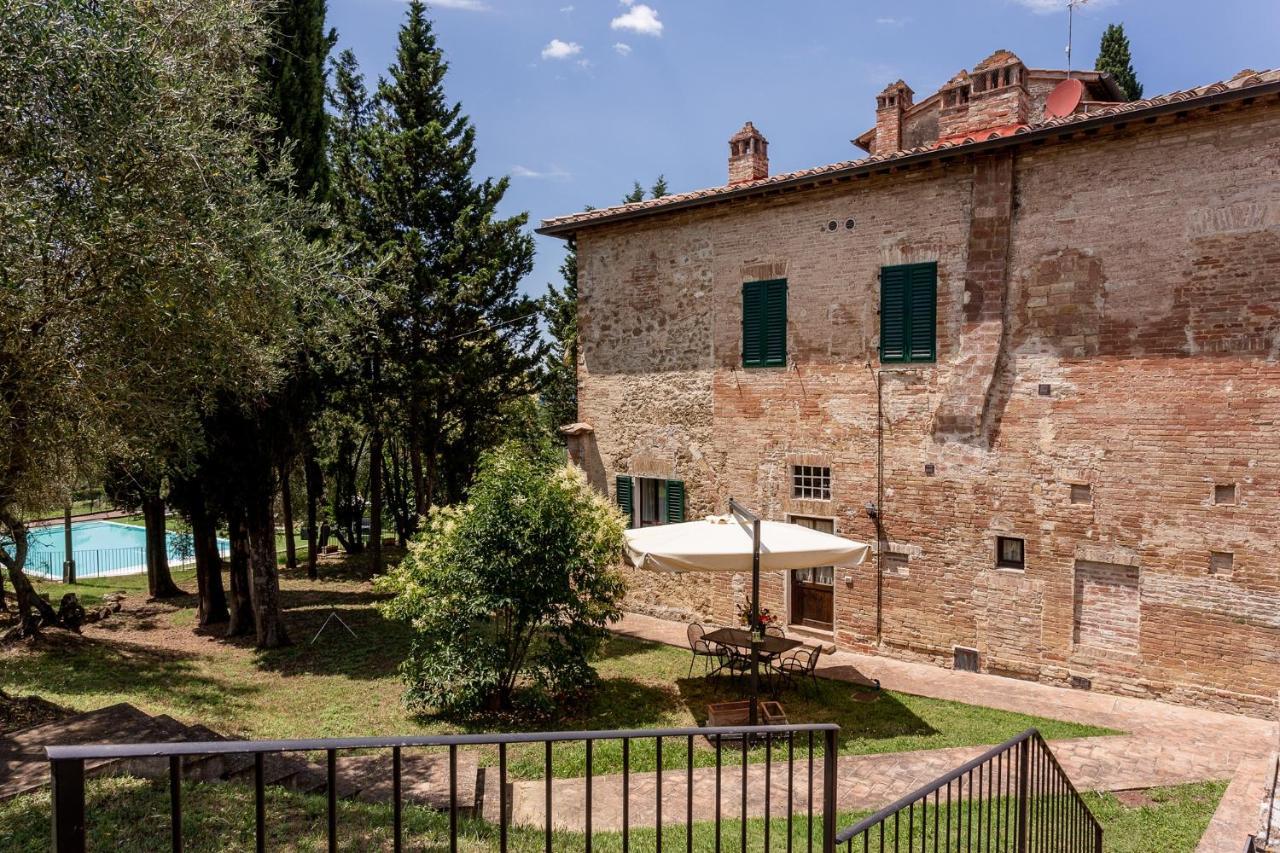 Il Borgo Di Terrensano Aparthotel Сиена Екстериор снимка