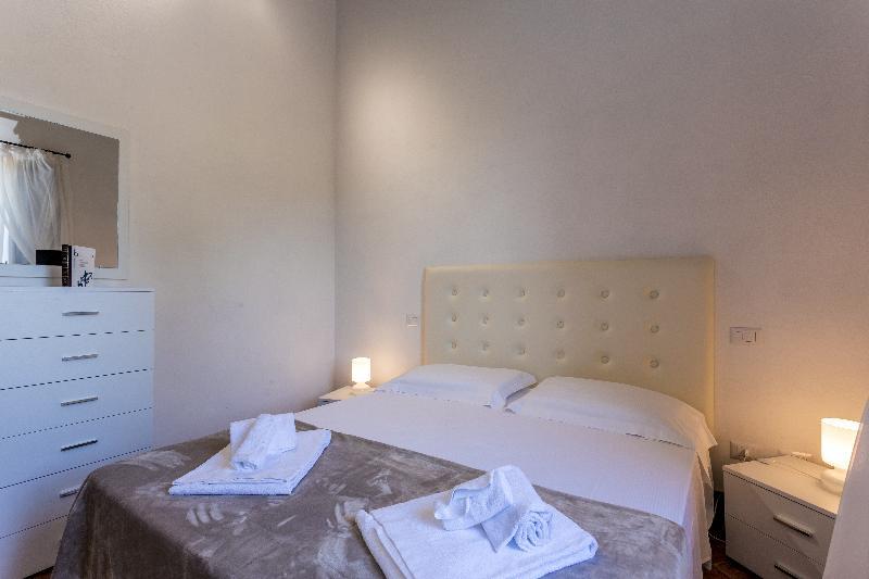 Il Borgo Di Terrensano Aparthotel Сиена Екстериор снимка